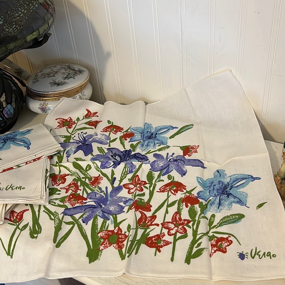 Vintage Vera Neumann set of 5 napkins purple blue iris 16” square